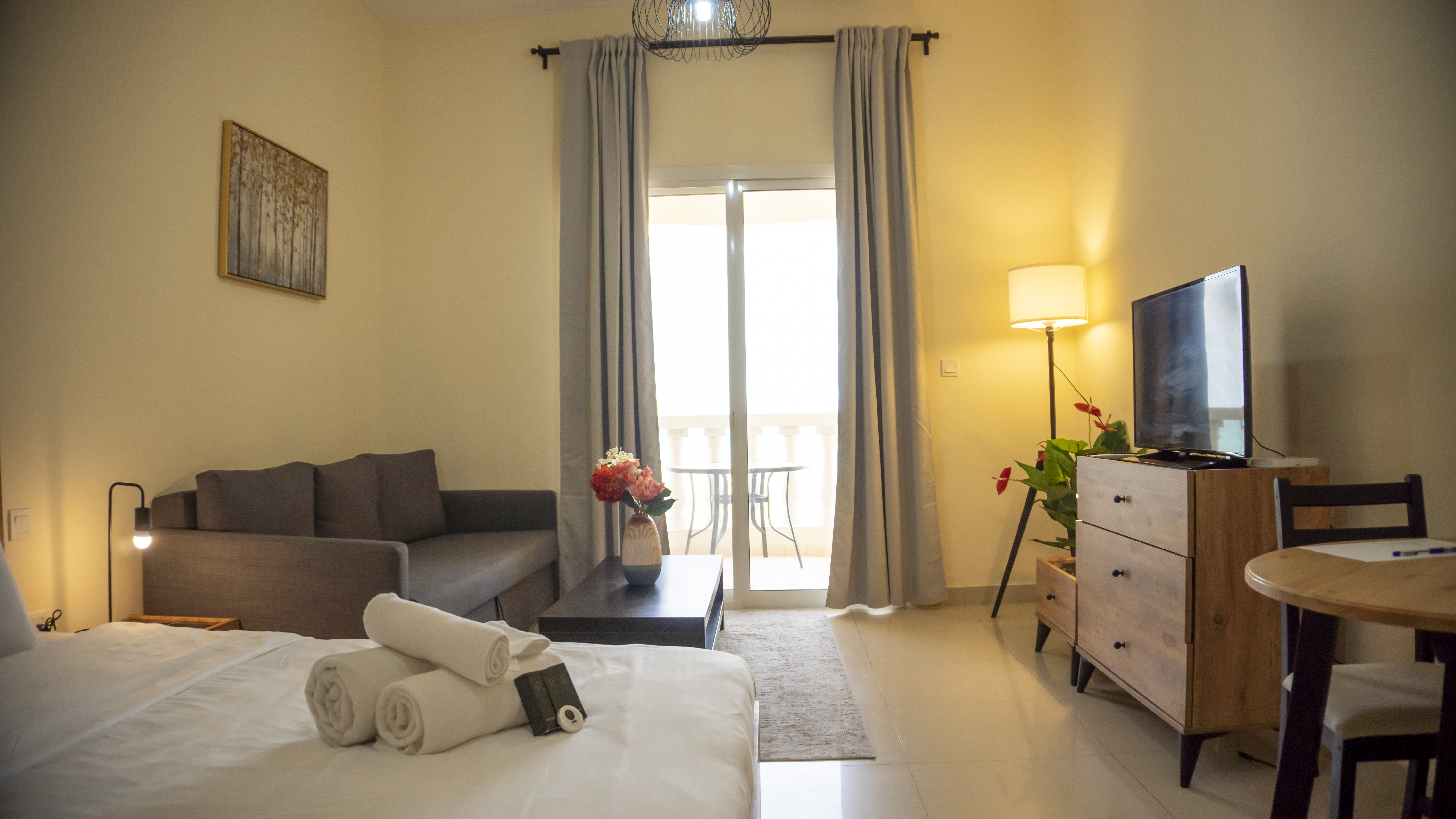 Studio Apartment in Al Hamra Village, Royal Breeze