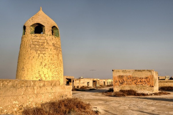 روستای متروک در جزیره الحمرا