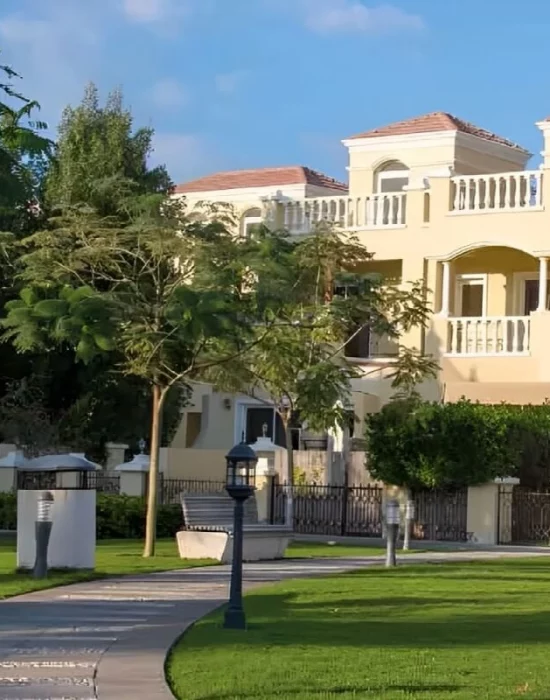 Apartment Vs Townhouses in Al Hamra - Which is Best For You?